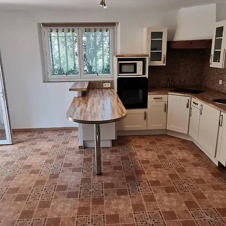 Location Rez De Maison Dans Quartier Tatil Evi Saint-Raphaël