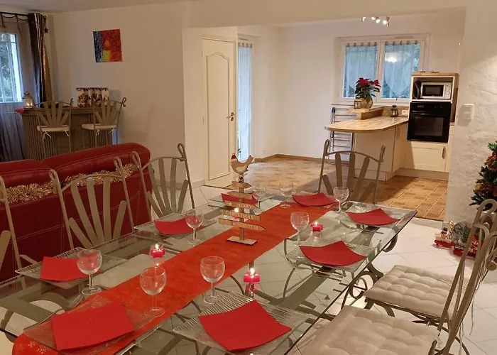 Holiday home Location Rez De Maison Dans Quartier Saint-Raphael (Var)