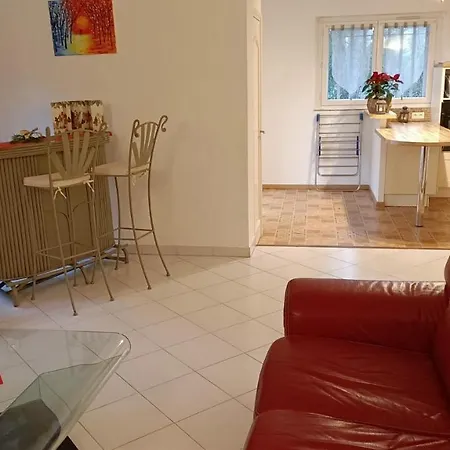 Vakantiehuis Location Rez De Maison Dans Quartier Saint-Raphaël