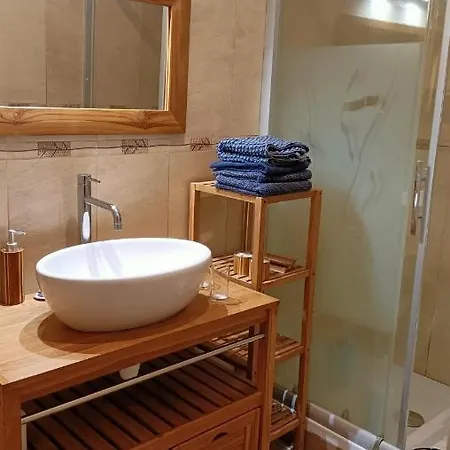 Location Rez De Maison Dans Quartier * Saint-Raphaël