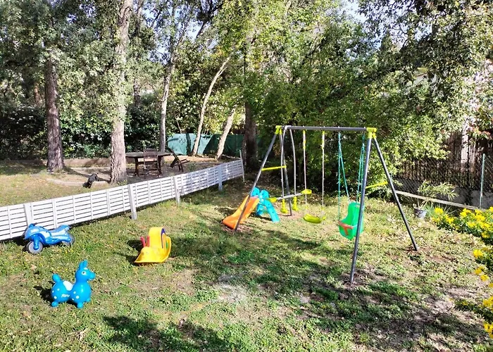 Сasa de vacaciones Location Rez De Maison Dans Quartier Saint-Raphaël