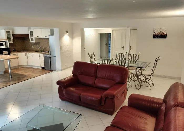 Location Rez De Maison Dans Quartier